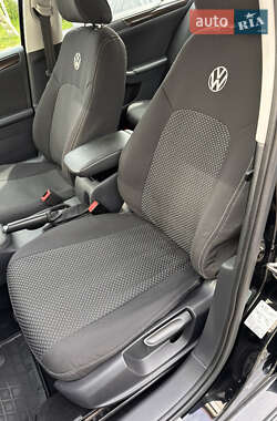 Седан Volkswagen Jetta 2015 в 
