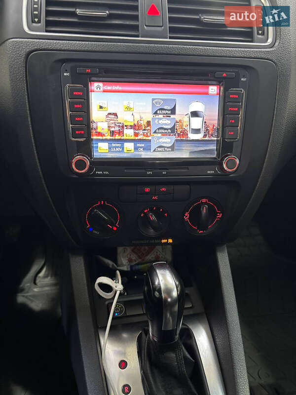 Седан Volkswagen Jetta 2012 в Киеве