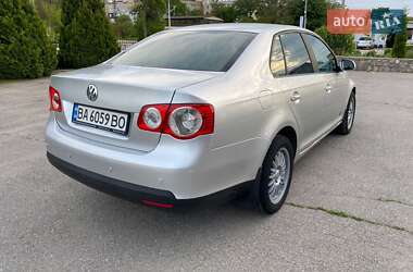 Седан Volkswagen Jetta 2006 в 