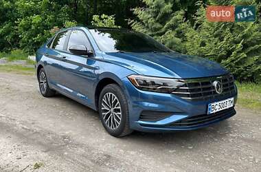 Седан Volkswagen Jetta 2019 в Львове