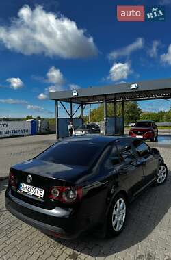 Седан Volkswagen Jetta 2009 в 