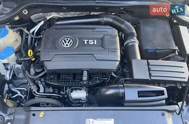 Седан Volkswagen Jetta 2014 в 