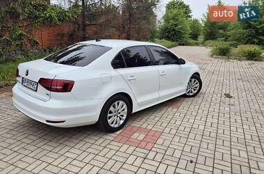 Седан Volkswagen Jetta 2016 в 