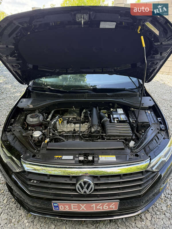 Седан Volkswagen Jetta 2018 в Львові