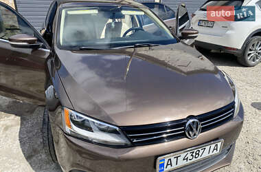 Седан Volkswagen Jetta 2013 в 