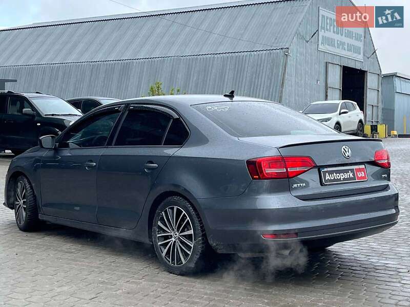 Седан Volkswagen Jetta 2016 в Львові