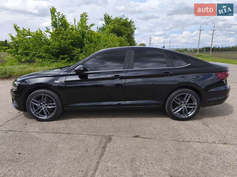 Седан Volkswagen Jetta 2018 в Долинській