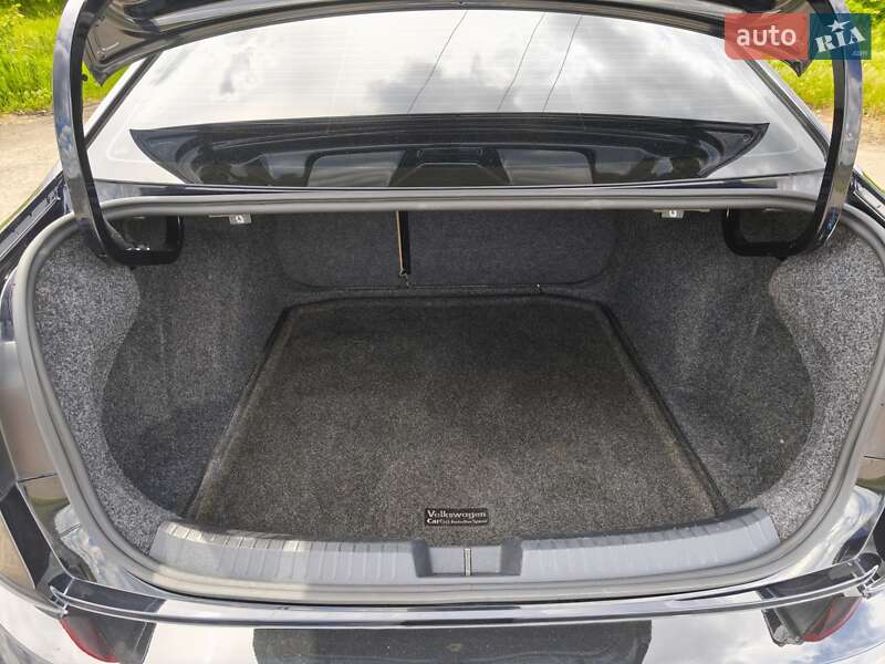 Седан Volkswagen Jetta 2018 в Долинській