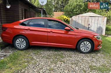 Седан Volkswagen Jetta 2020 в 