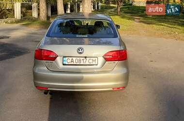 Седан Volkswagen Jetta 2012 в 
