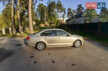 Седан Volkswagen Jetta 2012 в 