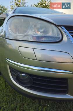 Седан Volkswagen Jetta 2008 в 