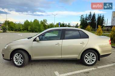 Седан Volkswagen Jetta 2008 в 