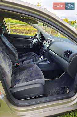 Седан Volkswagen Jetta 2008 в 