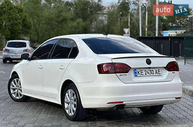 Седан Volkswagen Jetta 2012 в 