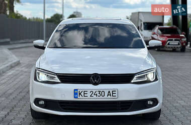 Седан Volkswagen Jetta 2012 в 