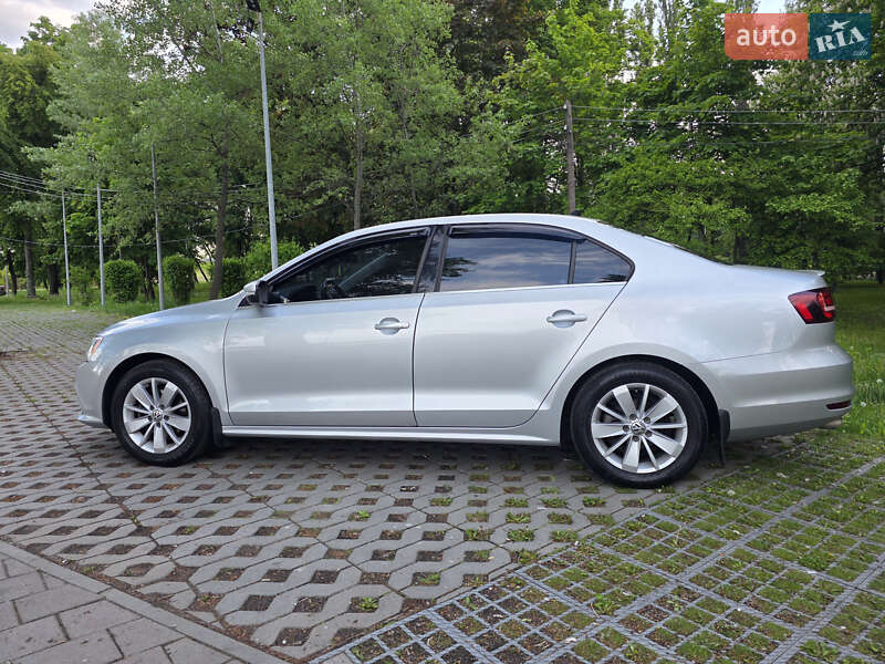 Седан Volkswagen Jetta 2015 в Киеве