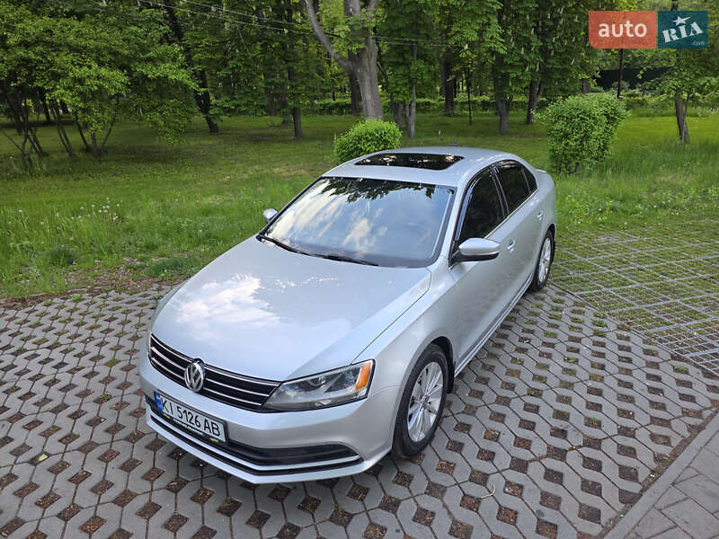 Седан Volkswagen Jetta 2015 в Киеве
