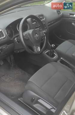 Універсал Volkswagen Jetta 2013 в 
