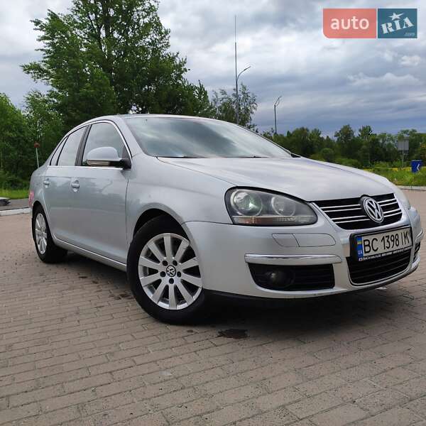 Седан Volkswagen Jetta 2007 в Стрые