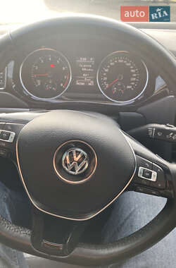 Седан Volkswagen Jetta 2016 в 