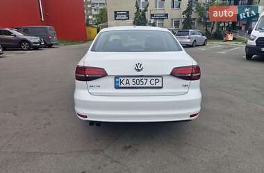 Седан Volkswagen Jetta 2017 в 