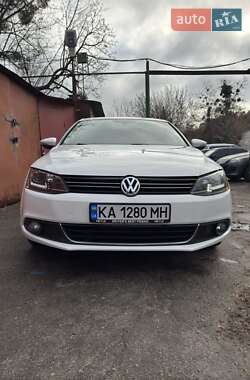 Седан Volkswagen Jetta 2013 в Киеве