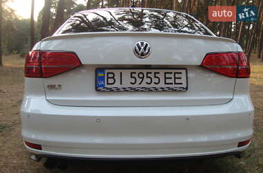Седан Volkswagen Jetta 2016 в 
