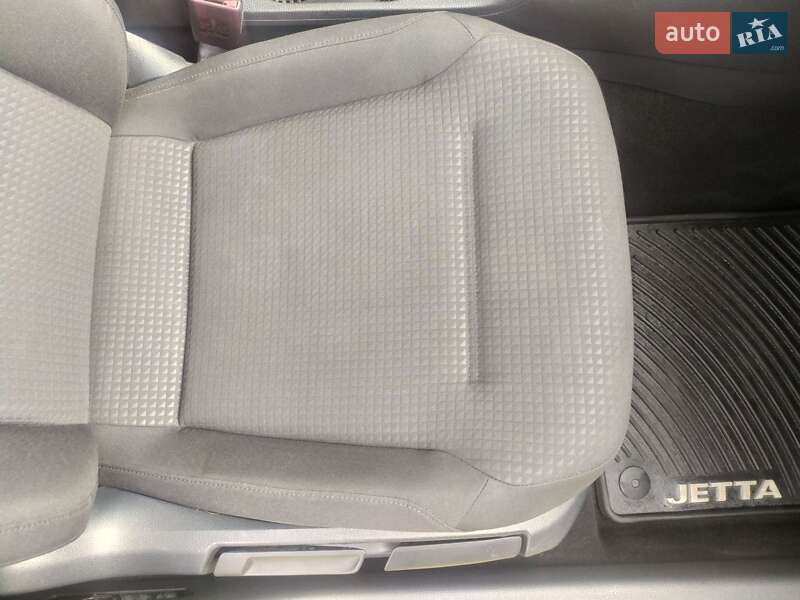 Седан Volkswagen Jetta 2014 в Харкові