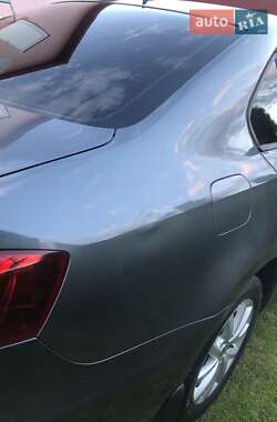 Седан Volkswagen Jetta 2012 в 