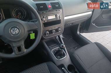 Седан Volkswagen Jetta 2010 в 
