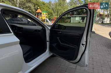 Седан Volkswagen Jetta 2018 в 