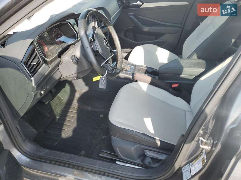 Седан Volkswagen Jetta 2021 в Львове