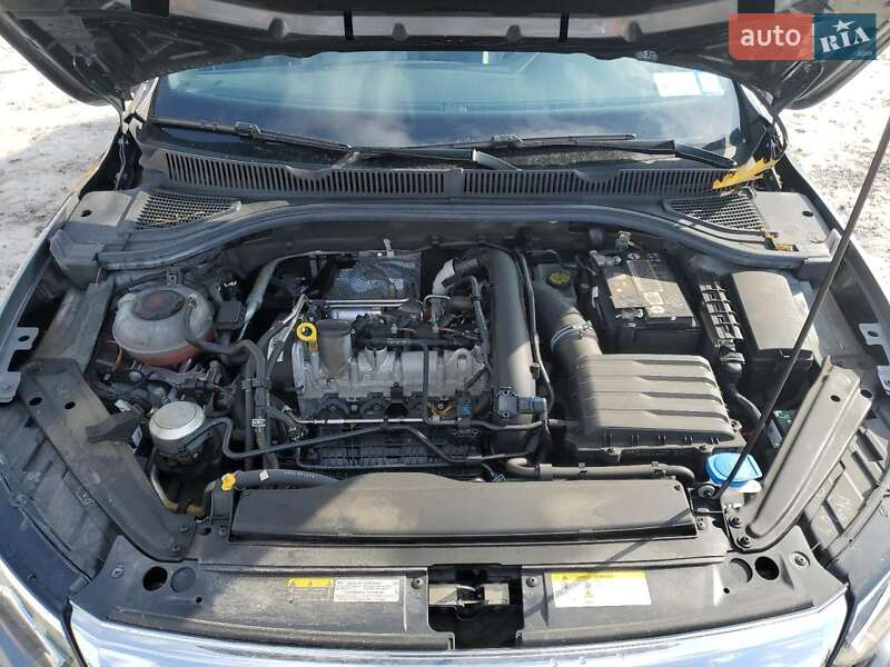 Седан Volkswagen Jetta 2021 в Львове