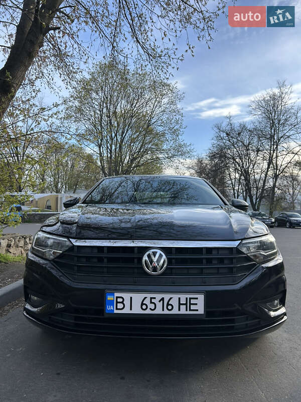 Седан Volkswagen Jetta 2019 в Черкасах