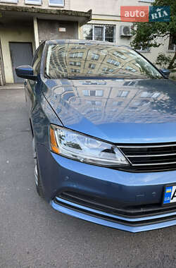 Седан Volkswagen Jetta 2016 в 