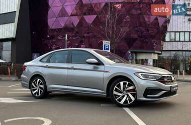Седан Volkswagen Jetta 2019 в Киеве