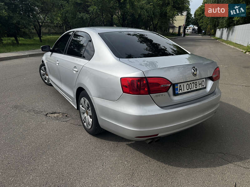 Седан Volkswagen Jetta 2013 в Броварах