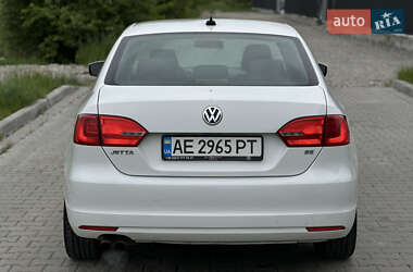 Седан Volkswagen Jetta 2014 в 