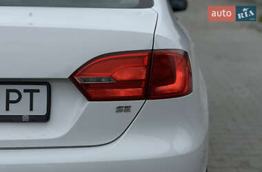 Седан Volkswagen Jetta 2014 в 