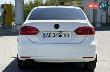 Седан Volkswagen Jetta 2012 в 