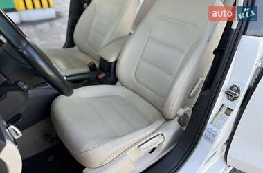Седан Volkswagen Jetta 2012 в 