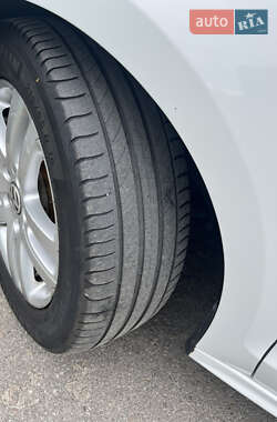 Седан Volkswagen Jetta 2014 в 