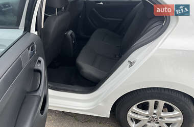 Седан Volkswagen Jetta 2014 в 