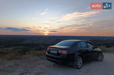 Седан Volkswagen Jetta 2005 в 