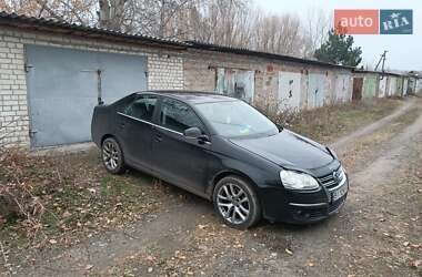 Седан Volkswagen Jetta 2005 в 