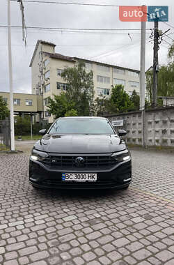 Седан Volkswagen Jetta 2018 в 