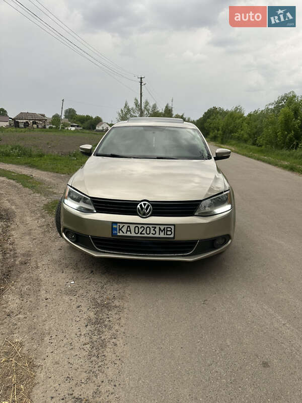 Седан Volkswagen Jetta 2012 в Киеве