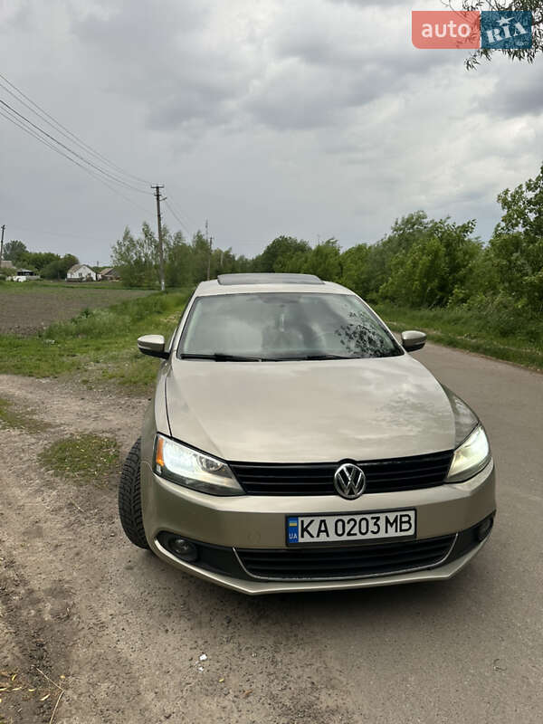 Седан Volkswagen Jetta 2012 в Киеве