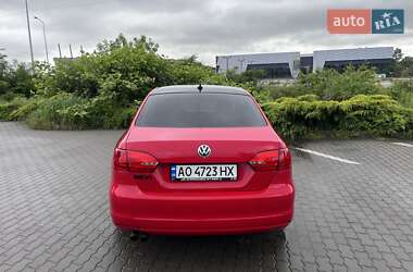 Седан Volkswagen Jetta 2014 в 